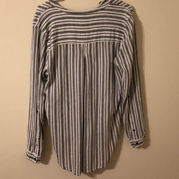 Lucky Brand Striped Long Sleeve - Picture 8 of 8